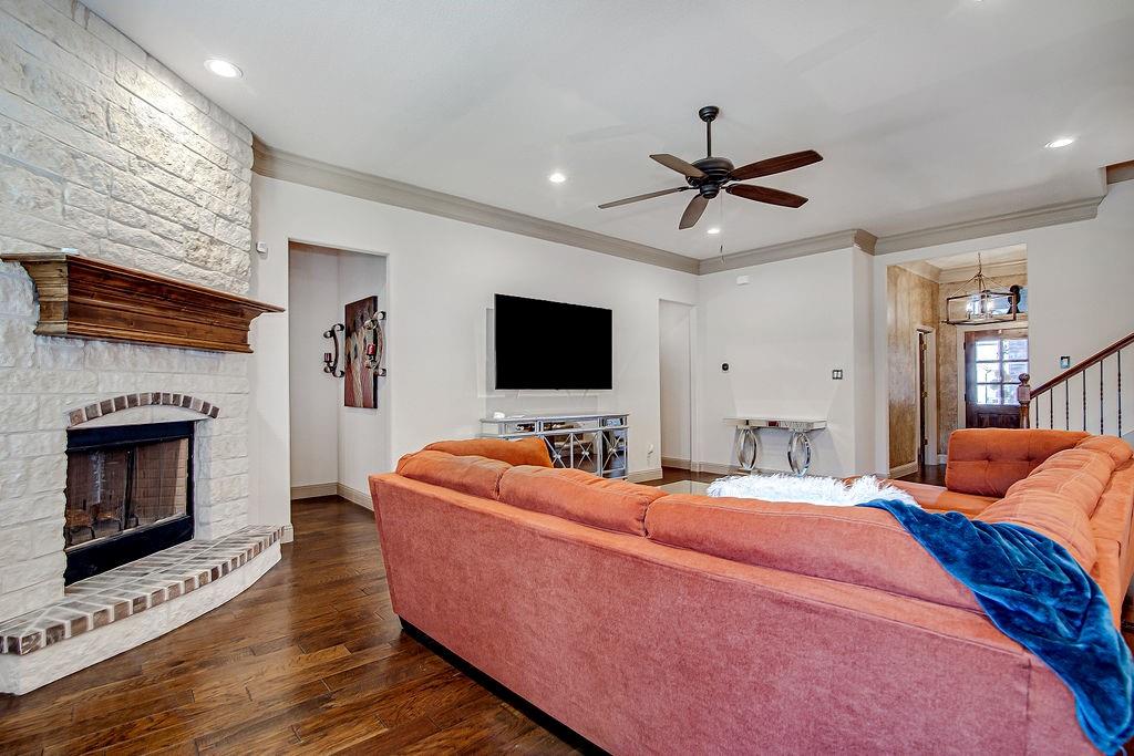 3016 Capital Hill Drive