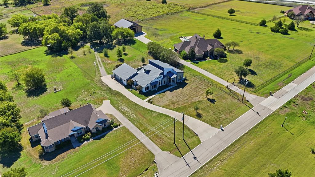 211 Hunter Pass