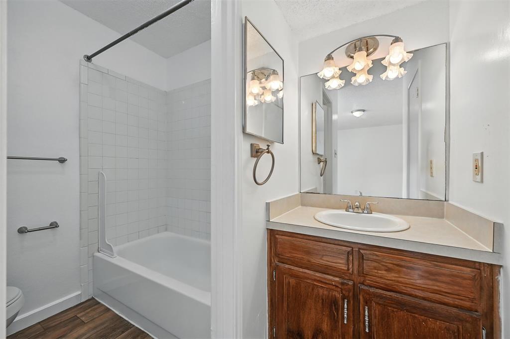 Guerin Square - Residential Lease