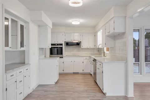 Tiny photo for 556 Summit Drive, Richardson, TX 75081 (MLS # 21099360)