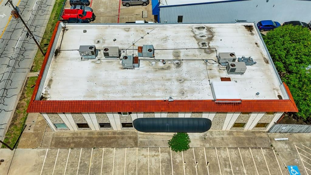 2811 W Division