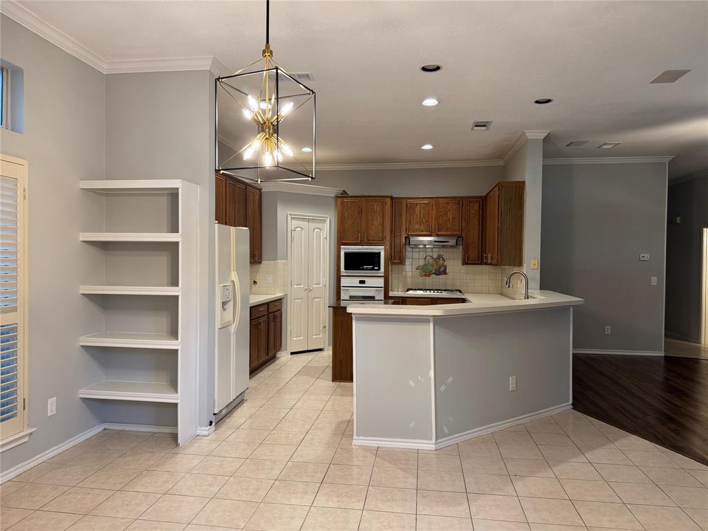 827 Ash Grove Lane 829