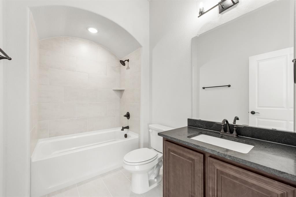 Country Lakes - Residential