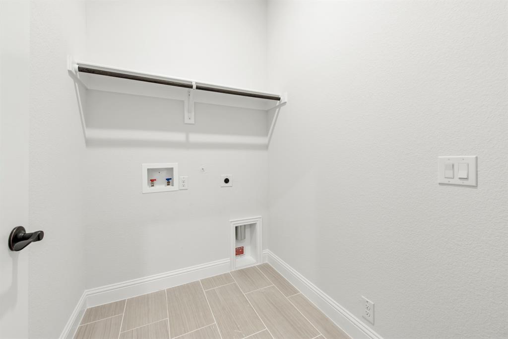 Country Lakes - Residential