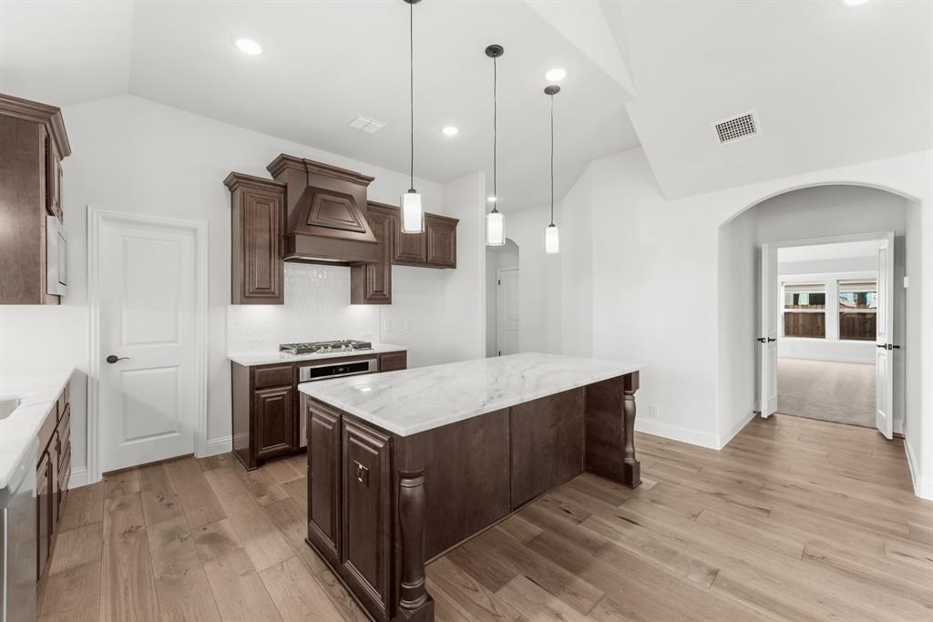 Country Lakes - Residential