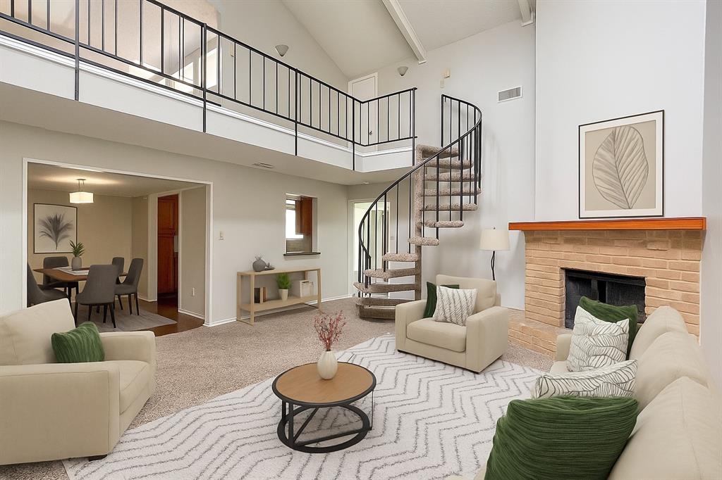 815 W Rochelle Road