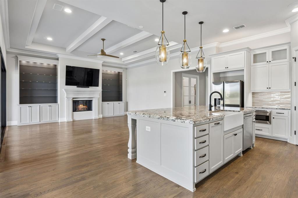 2804 Riverbrook Way