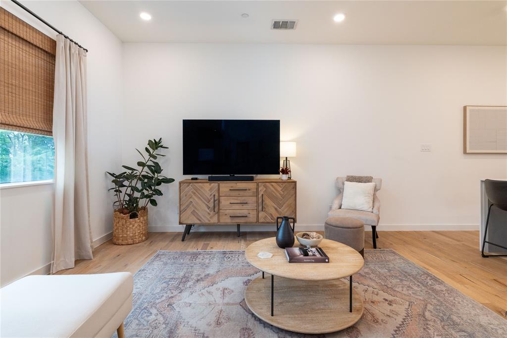 Elk Hill - Residential