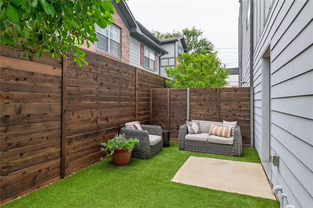 Elk Hill - Residential