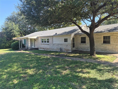 Photo of 4230 Hillcrest Drive, Waco, TX 76710 (MLS # 21419420)