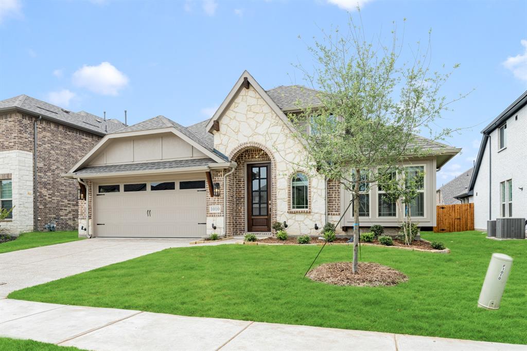 1010 Hickory Chase Lane