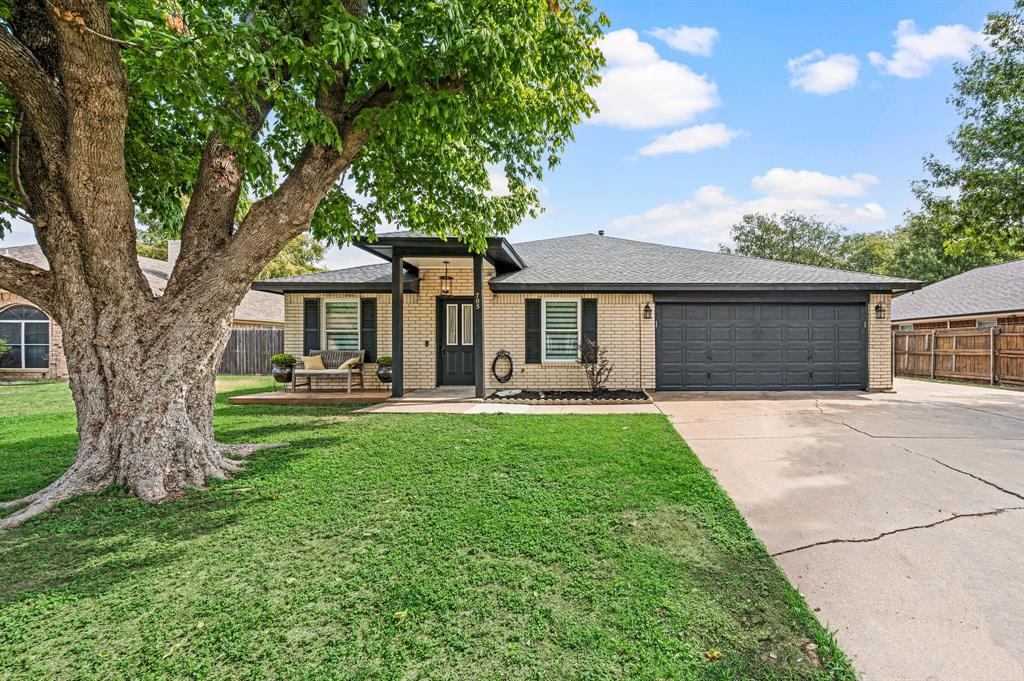 705 Western Trail