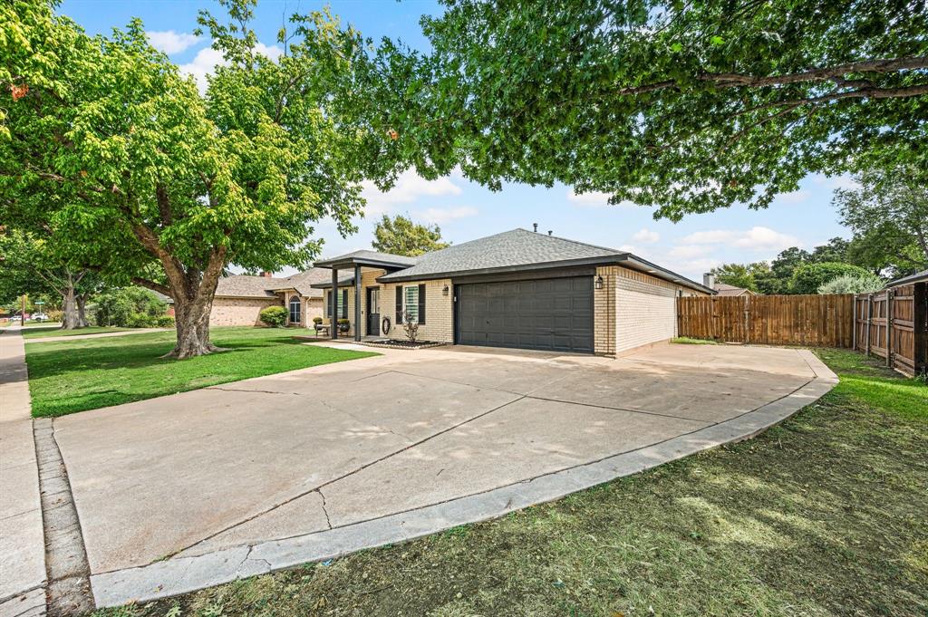 705 Western Trail