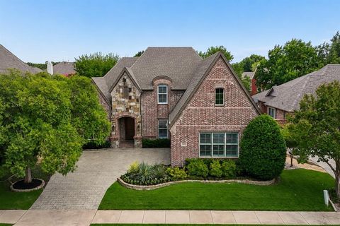Photo of 425 Waterford Lane, Colleyville, TX 76034 (MLS # 21305833)