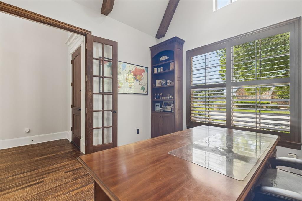 425 Waterford Lane