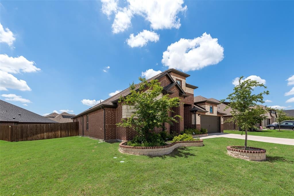 Photo of 136 Aucuba Lane, Waxahachie, TX 75165 (MLS # 21339170)