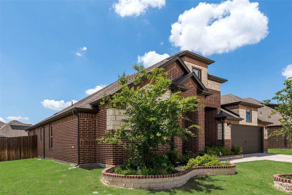 Photo of 136 Aucuba Lane, Waxahachie, TX 75165 (MLS # 21339170)