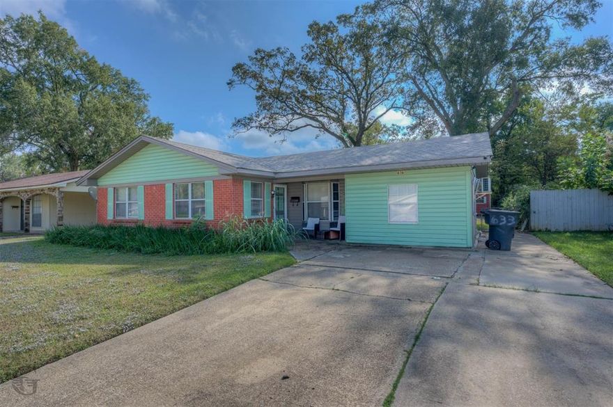 This home offers a functional floor plan with three bedrooms, two bathrooms, and comfortable living space. Beautifully remodeled with a walk in master shower, you will love the privacy of the remote master suite. The back yard has a large covered back patio, tons of space, and a storage shed. Conveniently situated on a peaceful street, near local amenities, it’s a solid option for anyone looking in the Shreveport area.