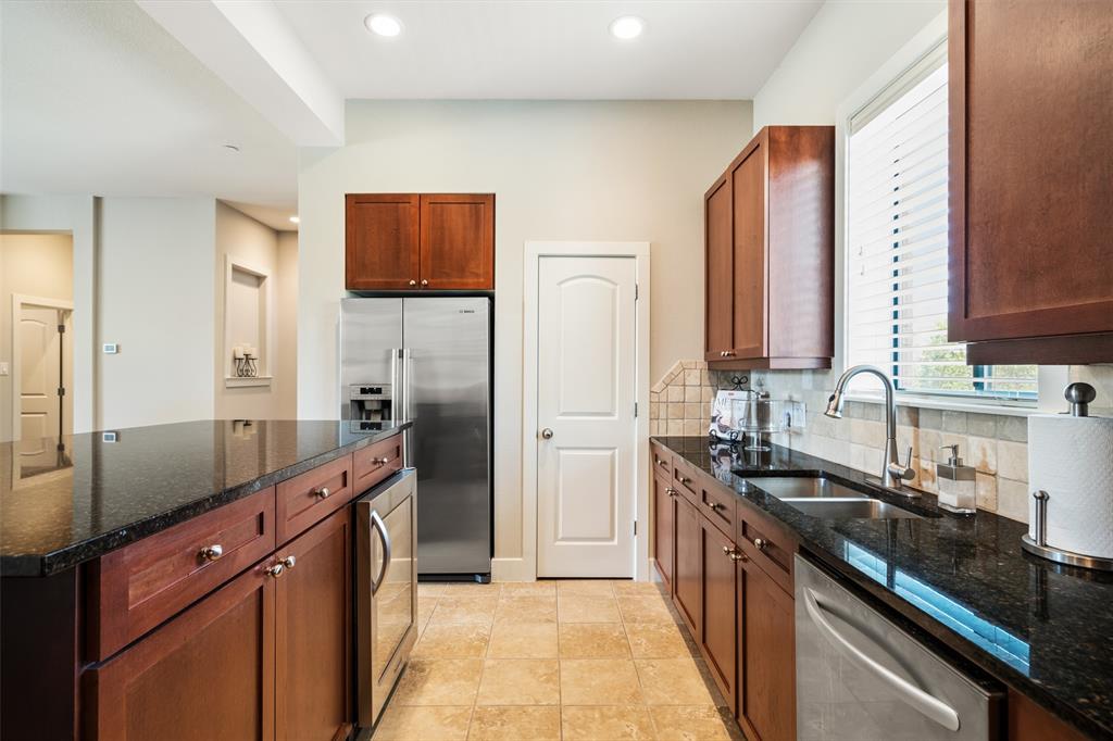 Palo Alto Twnhms Condo - Residential