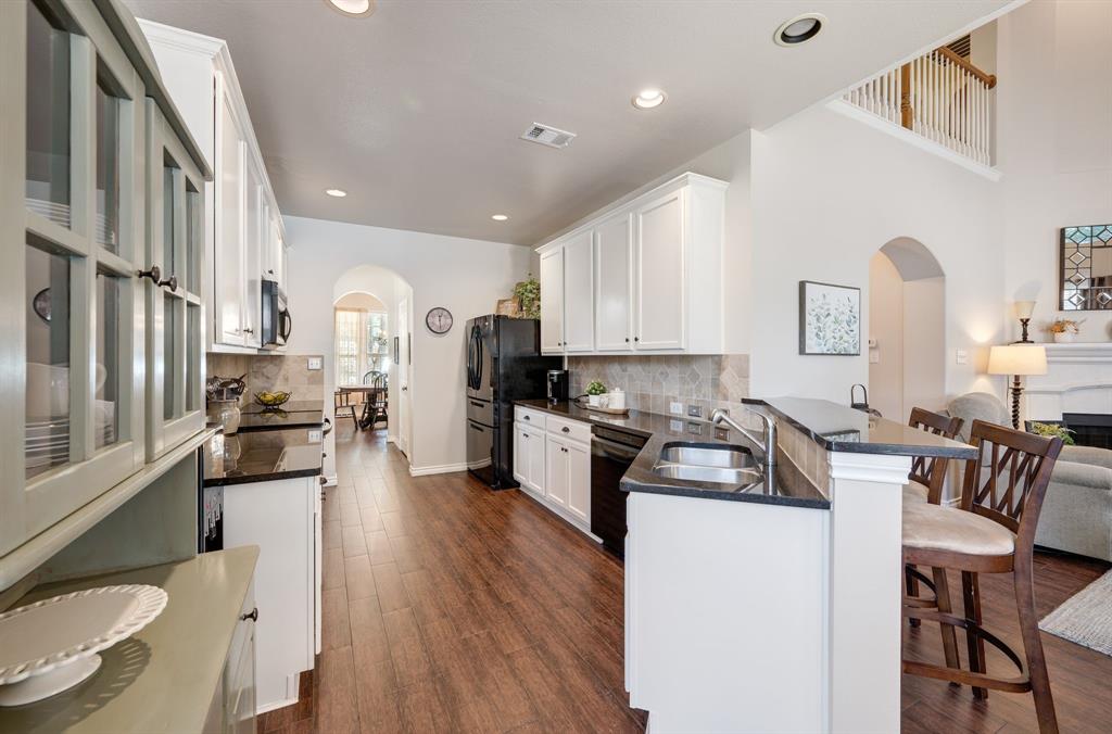 Fort Worth, Texas 76244, United States, 4 Bedrooms Bedrooms, ,4 BathroomsBathrooms,Residential,Contingent,161379