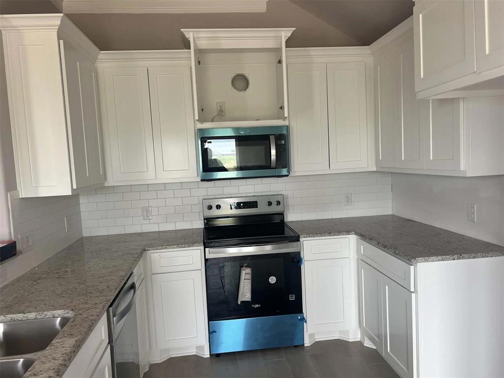 1412 Oleander Drive