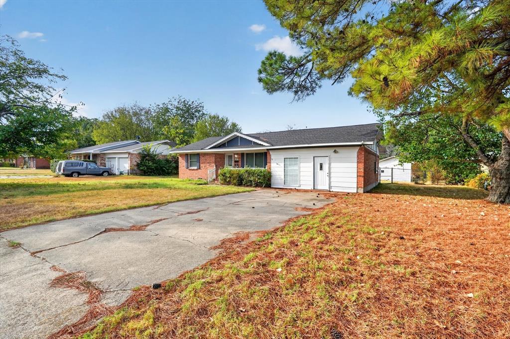 821 Circle Drive