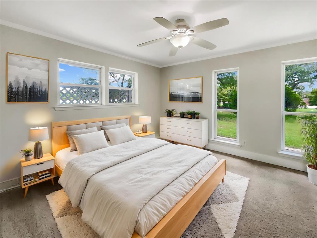 8 Woodmoor Circle