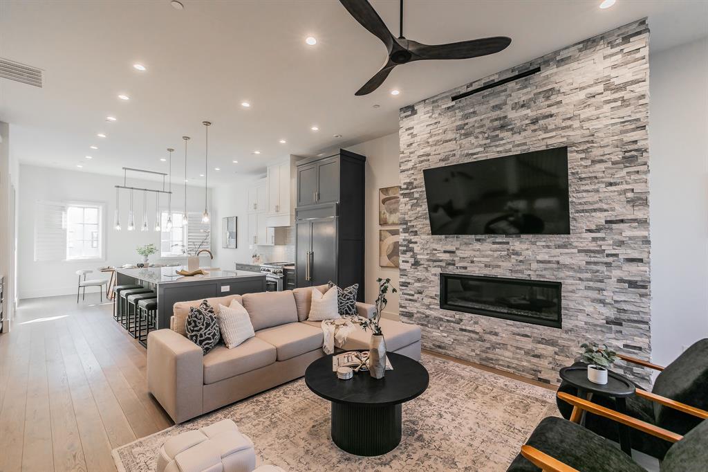 61 Cortes Drive
