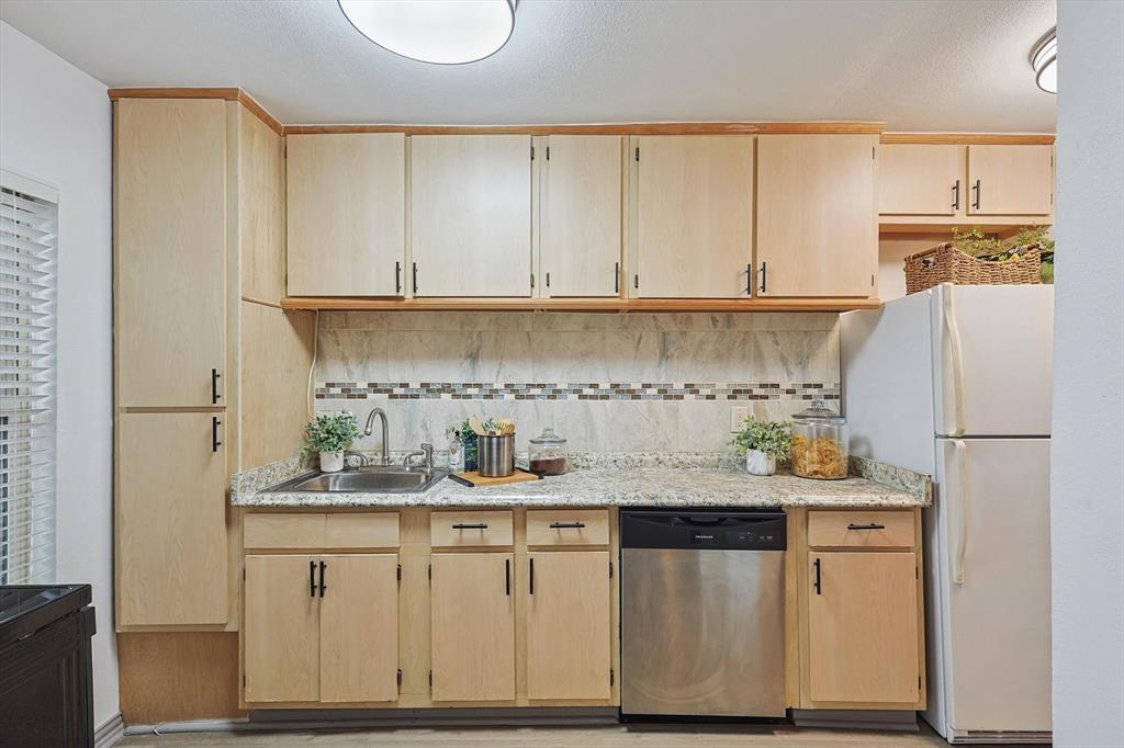 Cole Park Condo - Residential