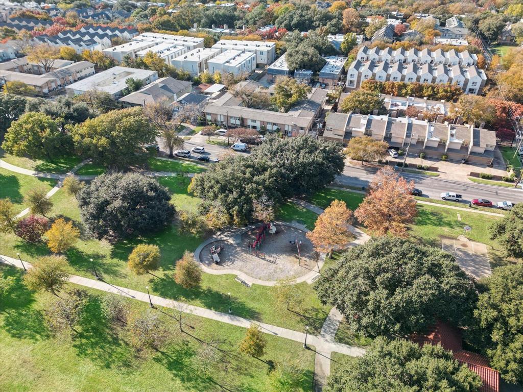 Cole Park Condo - Residential