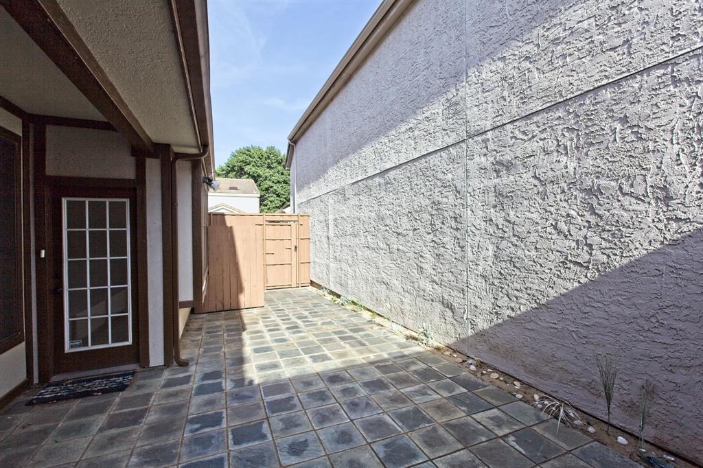 Addison, Texas 75001, United States, 2 Bedrooms Bedrooms, ,3 BathroomsBathrooms,Residential,Active,174538