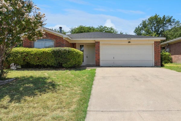 10209 WESTWARD DR, FORT WORTH, TX 76108 - Image 58cb4de8f1ceaf1eb805beb59e6ea972/1892208220