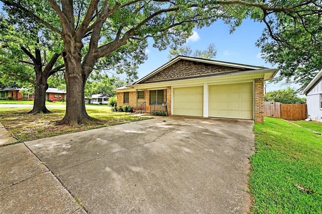 1402 Hillcrrest Drive
