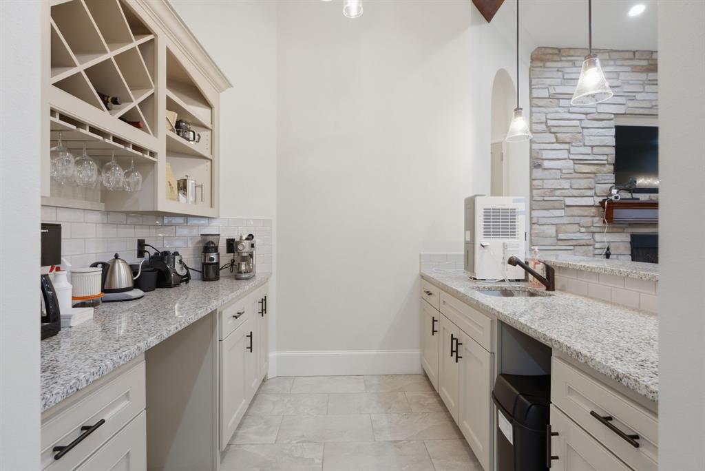 LOLA REESE - Residential