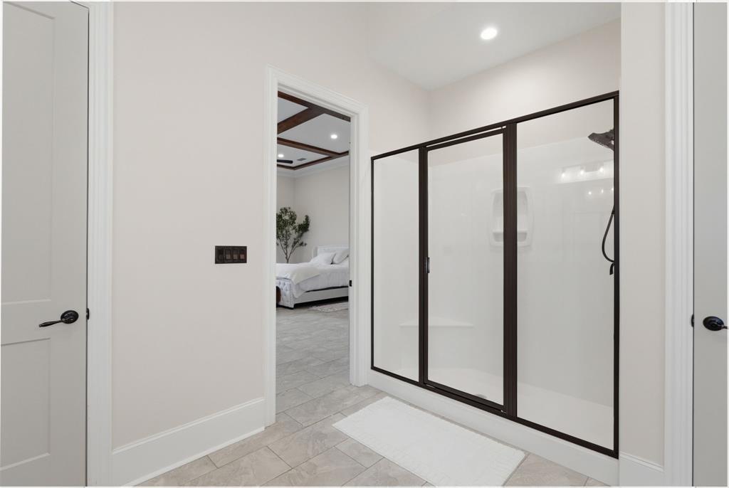 LOLA REESE - Residential