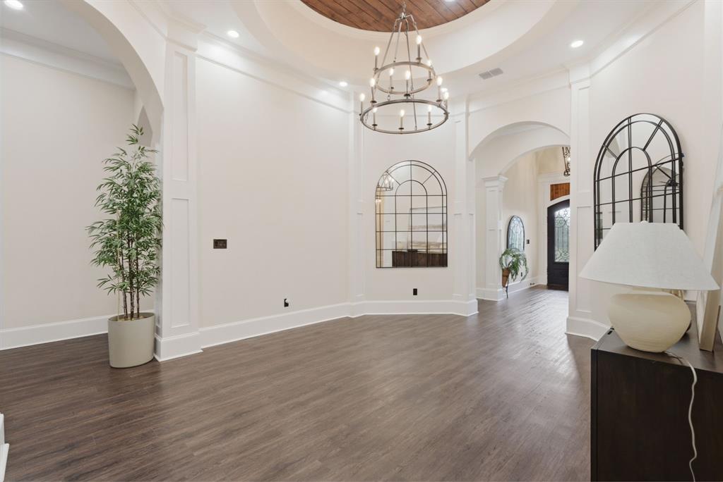 LOLA REESE - Residential