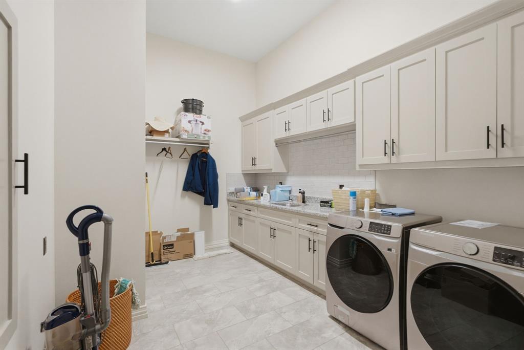 LOLA REESE - Residential