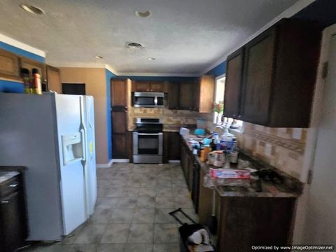 Tiny photo for 12106 Brisbane Avenue, Farmers Branch, TX 75234 (MLS # 21201020)