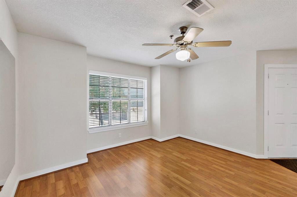 3901 Travis Street 113