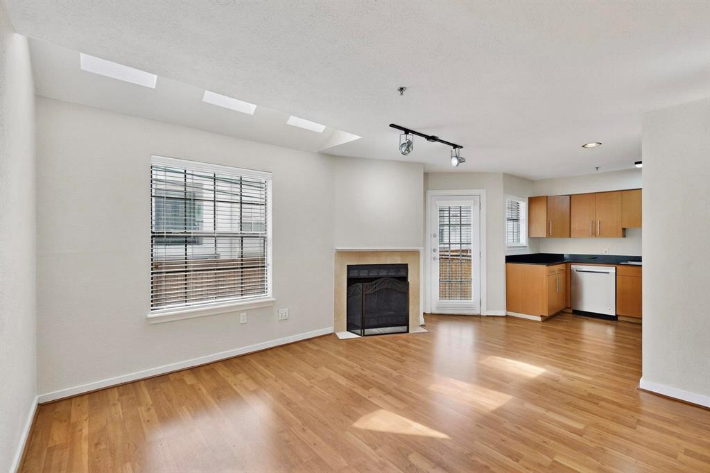 3901 Travis Street 113