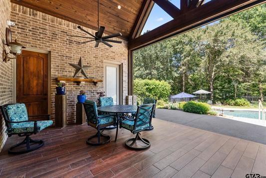 4380 Lazy Creek Drive