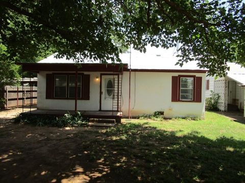 504 N Cedar Street Seymour TX 76380
