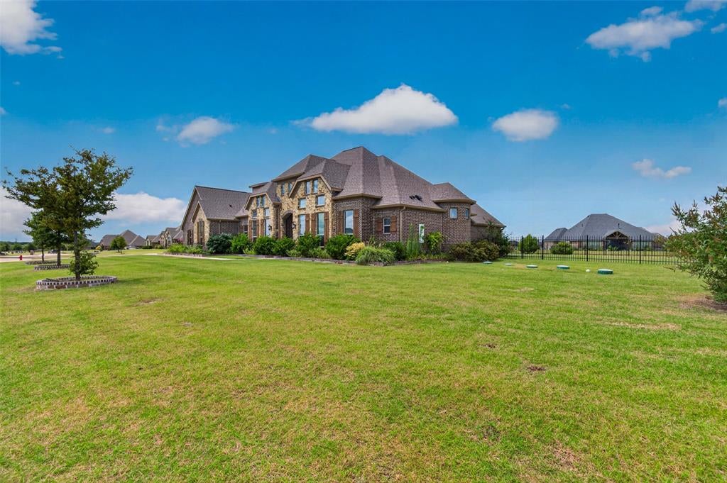 415 Silver Spur Trail