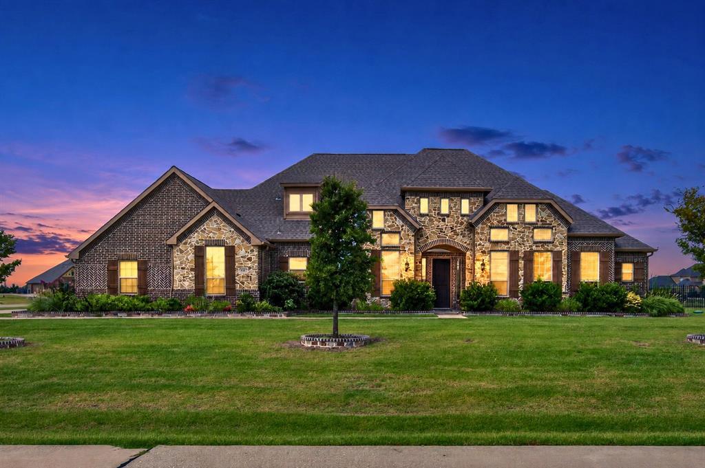415 Silver Spur Trail