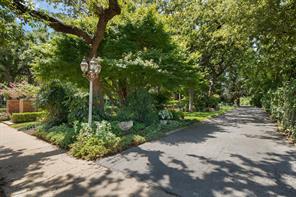 Mulligan Addition - Commercial Sale