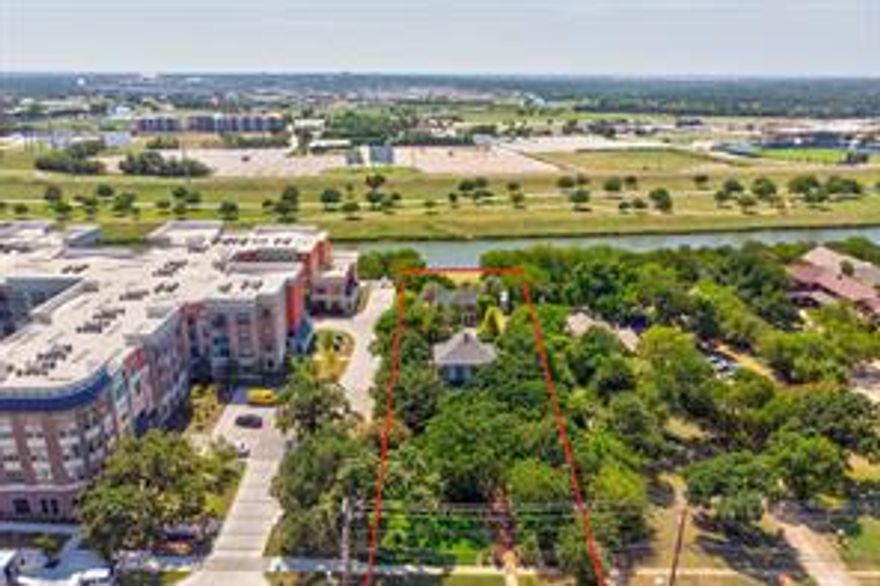 RIVER FRONT

Excellent investor, development, or residential opportunity to acquire ±1.472 acres of land with a ±2,540 SF historical residential home located directly on The Trinity River. Built circa 1865, this home is known as the David Chapman Bennett House. The current owners purchased it in 1997 and have done an amazing restoration! Careful attention to period-specific details were considered and show throughout the home. The grounds have been lovingly and beautifully landscaped, while also being cleared along the river. Original carriage house has been restored.

Very rare opportunity to own a piece of history with amazing potential.