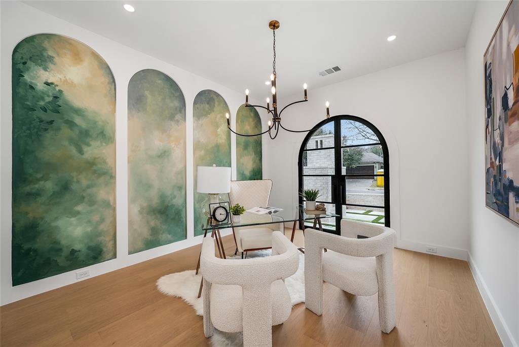 Henderson Ave - Residential