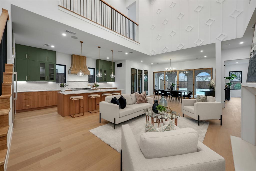 Henderson Ave - Residential