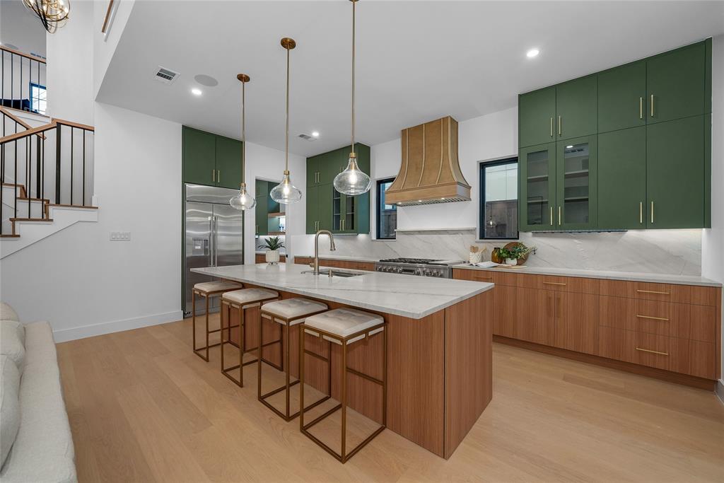 Henderson Ave - Residential