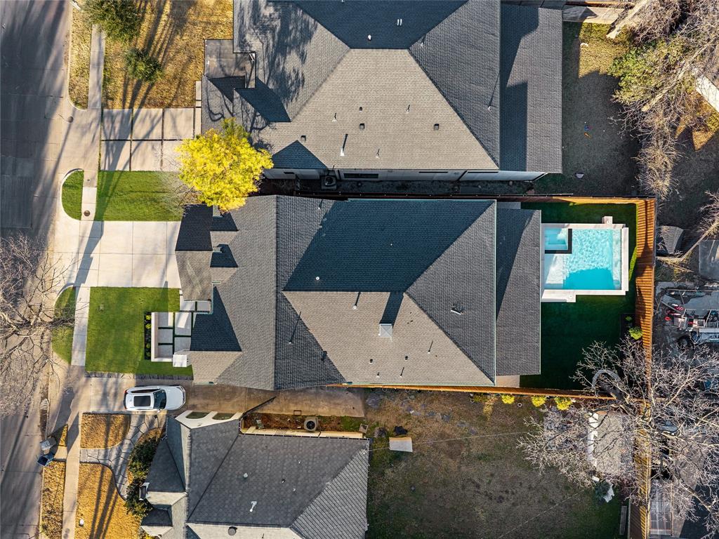 Henderson Ave - Residential